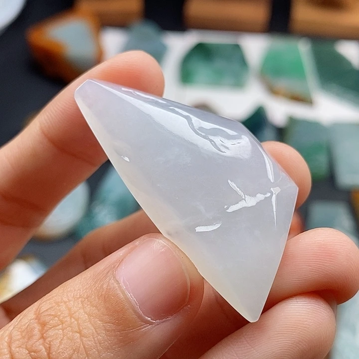 定制翡翠未镶嵌翡翠