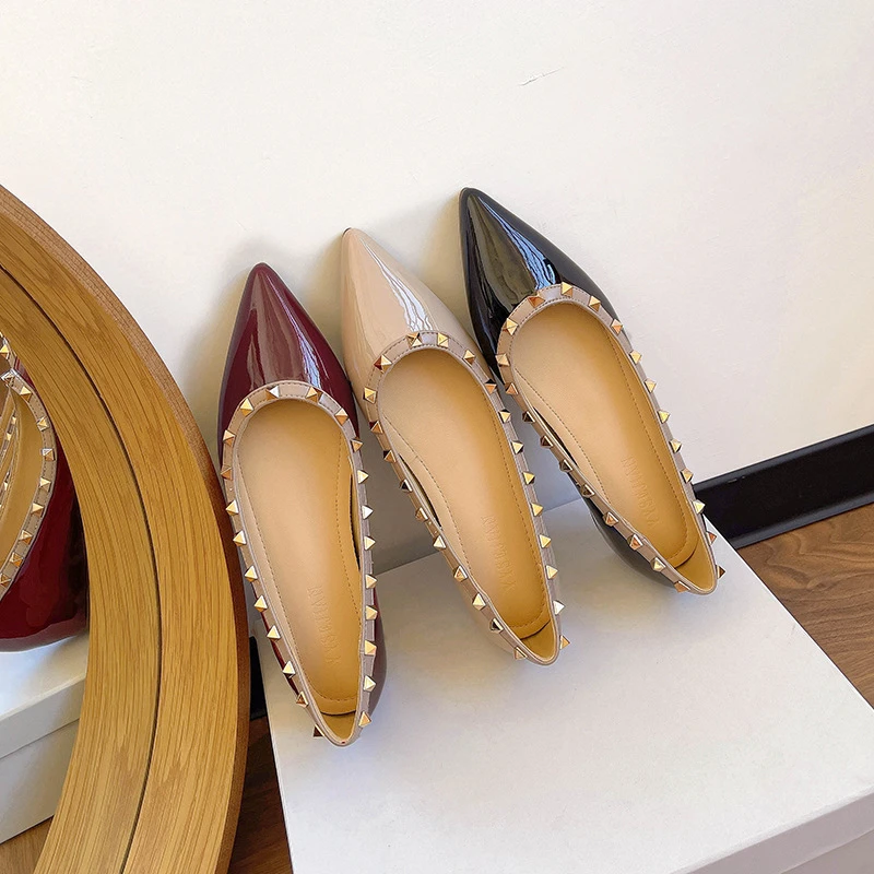 5cm小个子内V家铆钉浅口裸色尖头软漆皮法式气质单鞋女通勤鞋