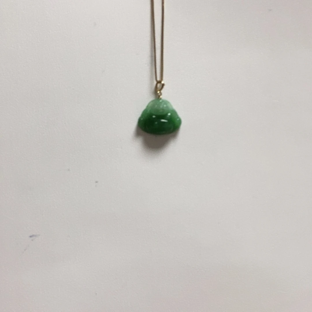 翡翠18K金镶嵌颈饰简单