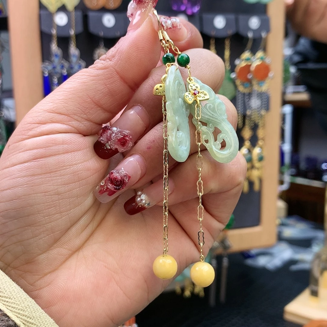 【闪购商品】翡翠耳饰未镶嵌耳坠