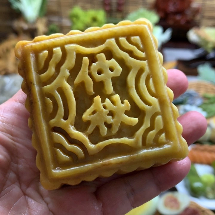 未镶嵌蛇纹石玉摆件
