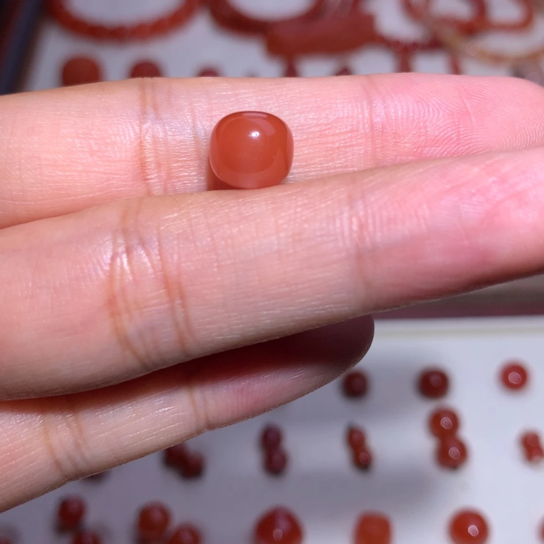 南红玛瑙未镶嵌樱桃红老型8.6×7.8