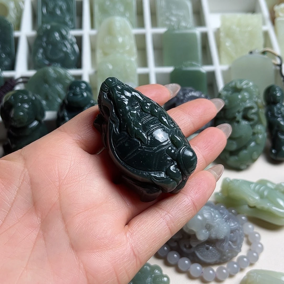 和田玉未镶嵌挂件