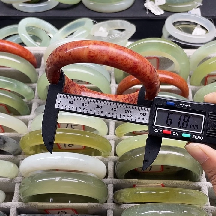 蛇纹石玉未镶嵌手镯37