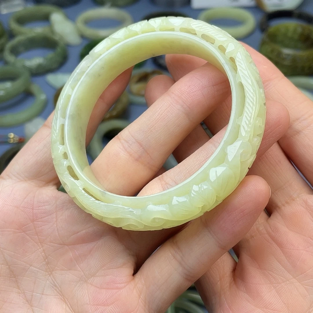 静***未镶嵌手镯和田玉60.5mm