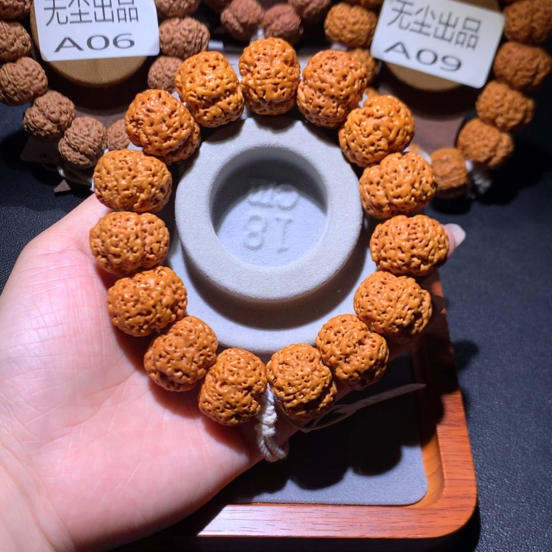 金刚菩提手串23+金秋蜂王定制