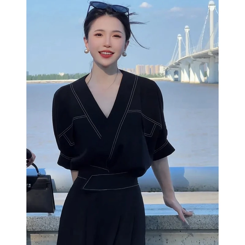 【两件套】法式v领宽松黑色衬衫女别致小衫设计感显瘦气质上衣D1682