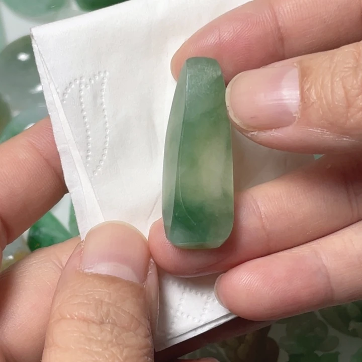 定制翡翠未镶嵌包工