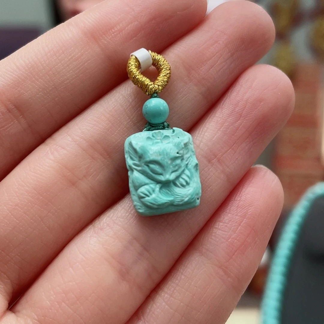 绿松石颈饰未镶嵌