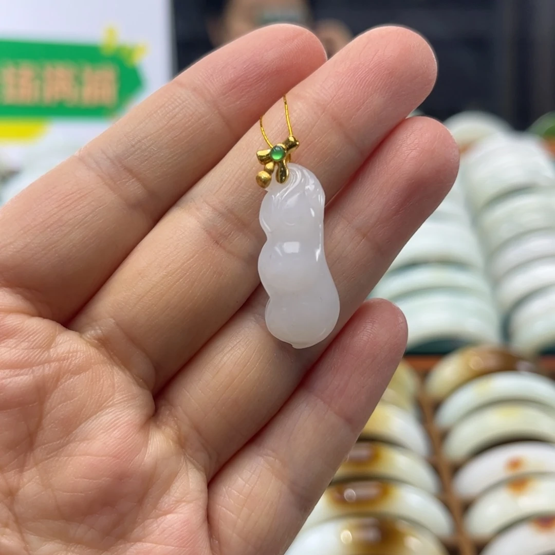 和田玉18K金镶嵌颈饰