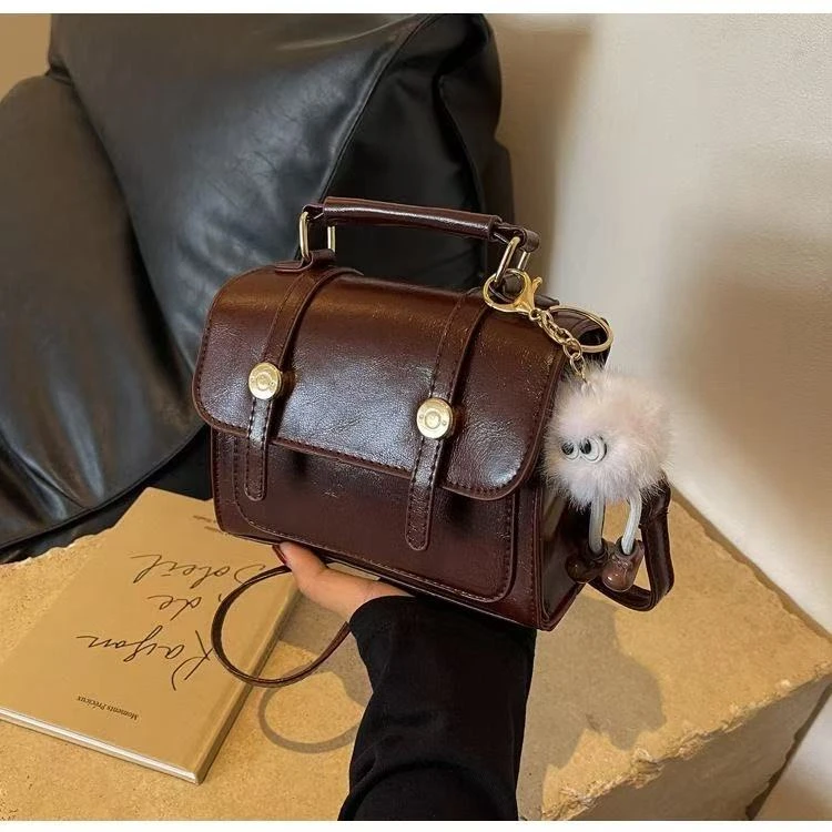 新款高级感时尚斜挎包复古英伦学院风女包时尚百搭手提小方包