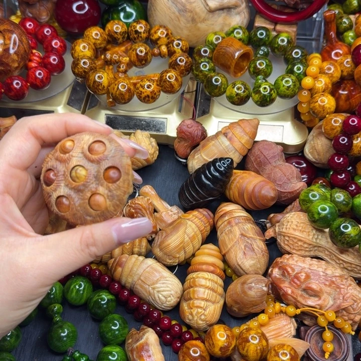 松木琥珀木文玩手串