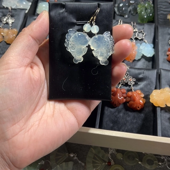 蛇纹石玉耳饰未镶嵌