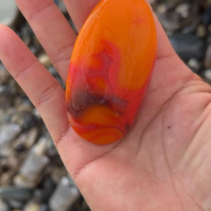 和田玉（糖玉）未镶嵌珠宝奇石