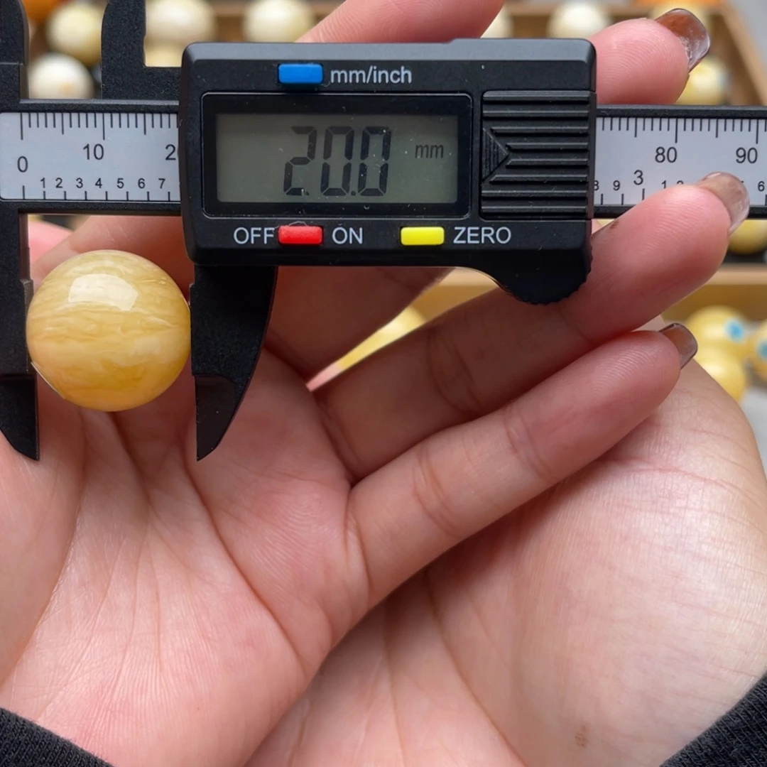 琥珀未镶嵌裸石蜜蜡圆珠笑