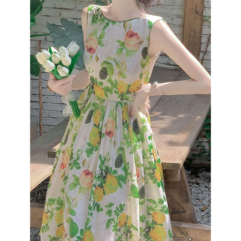 法式温柔风森系绿色碎花连衣裙2025夏季新款气质显瘦小个子长裙女