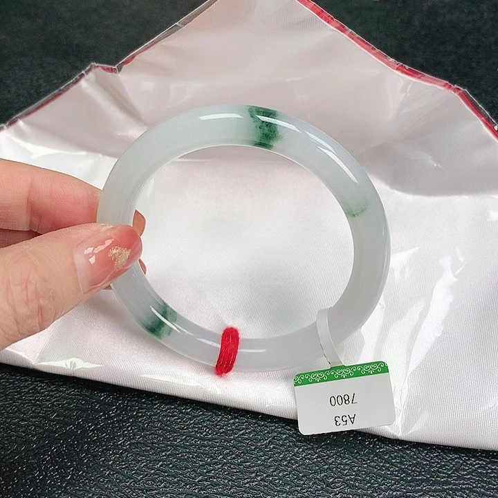 【闪购商品】翡翠手镯未镶嵌53圈