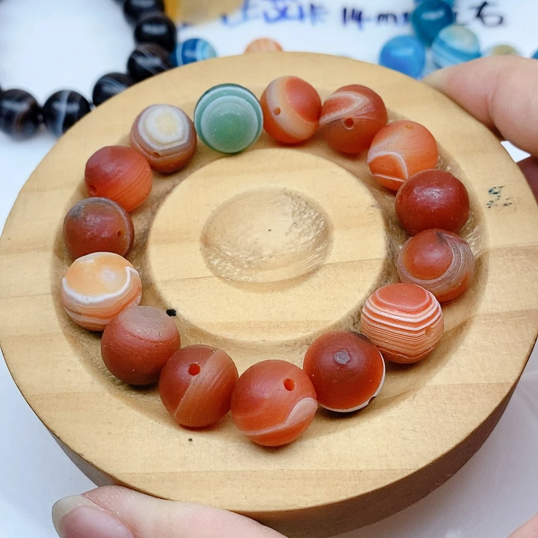 合金颈饰玛瑙/玉髓申*子