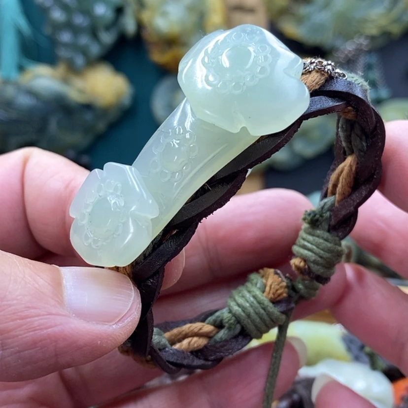 【闪购商品】未镶嵌蛇纹石玉手牌