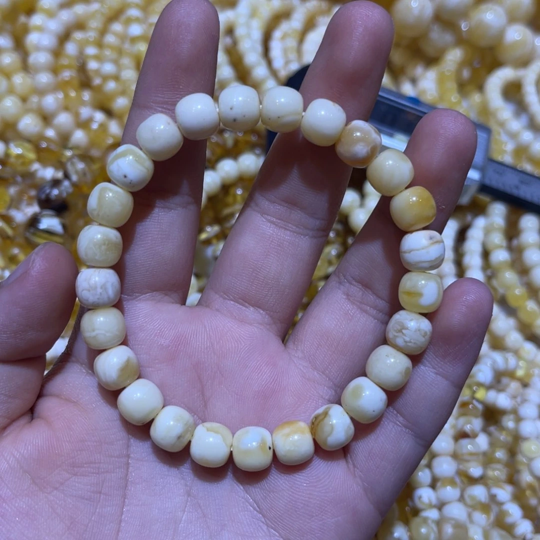 未镶嵌琥珀珠宝奇石