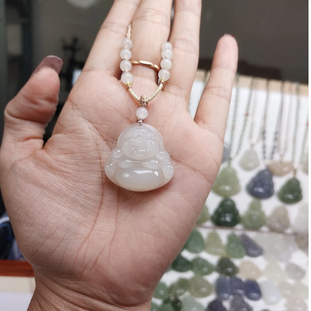 和田玉吊坠佛公藕粉