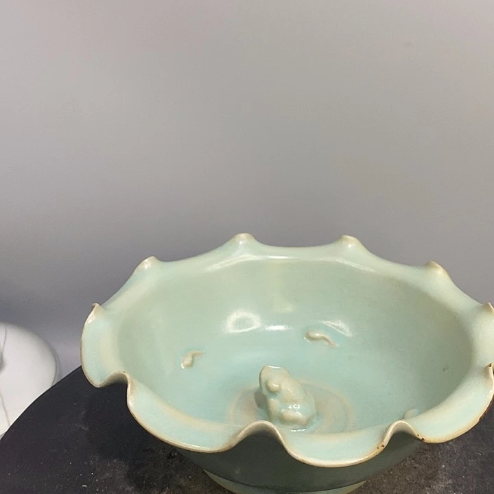汝窑笔洗造型独特