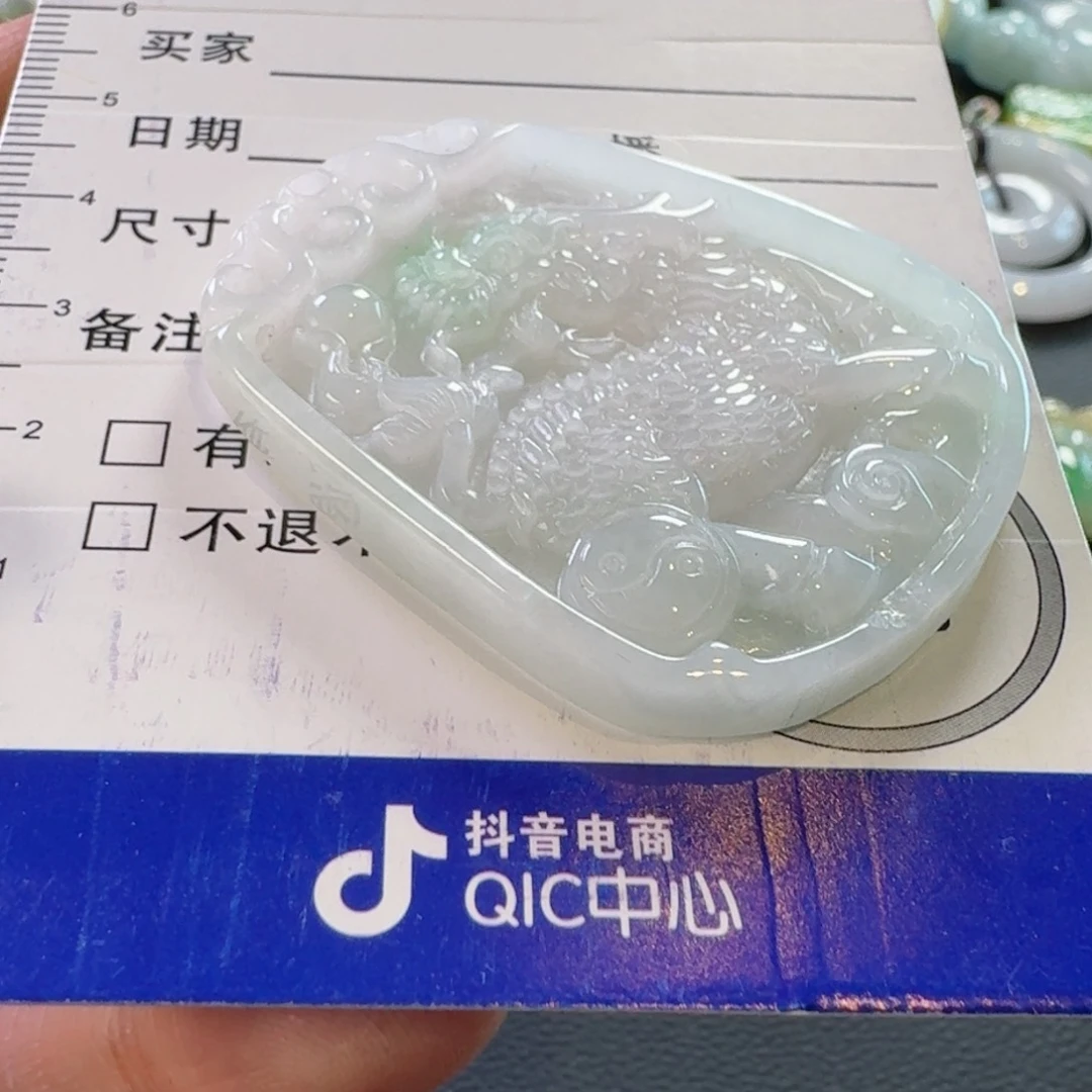 翡翠颈饰未镶嵌颈饰
