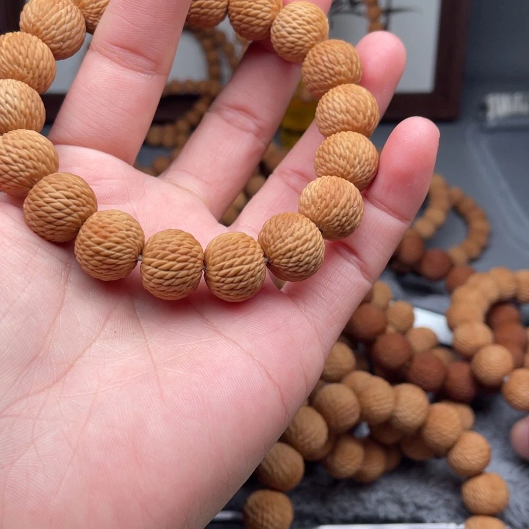 步***女手串猴头核桃龙鳞