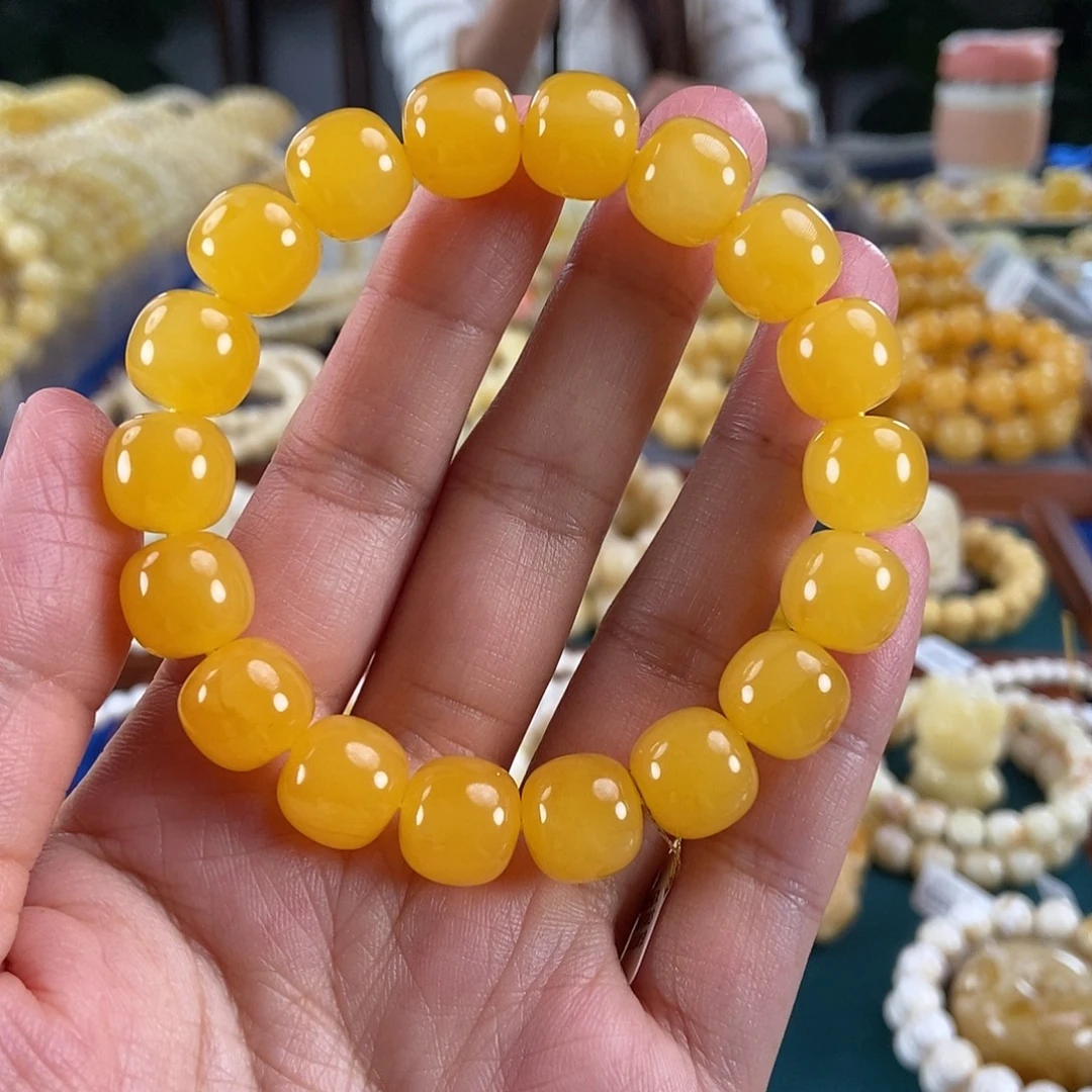 琥珀未镶嵌珠宝奇石12同料鸡油红老型18.85