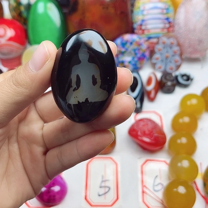 玛瑙/玉髓未镶嵌珠宝奇石