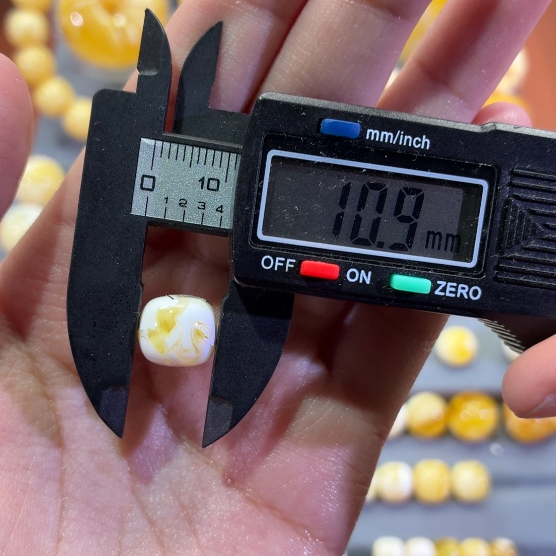 哦***批琥珀未镶嵌裸石老型