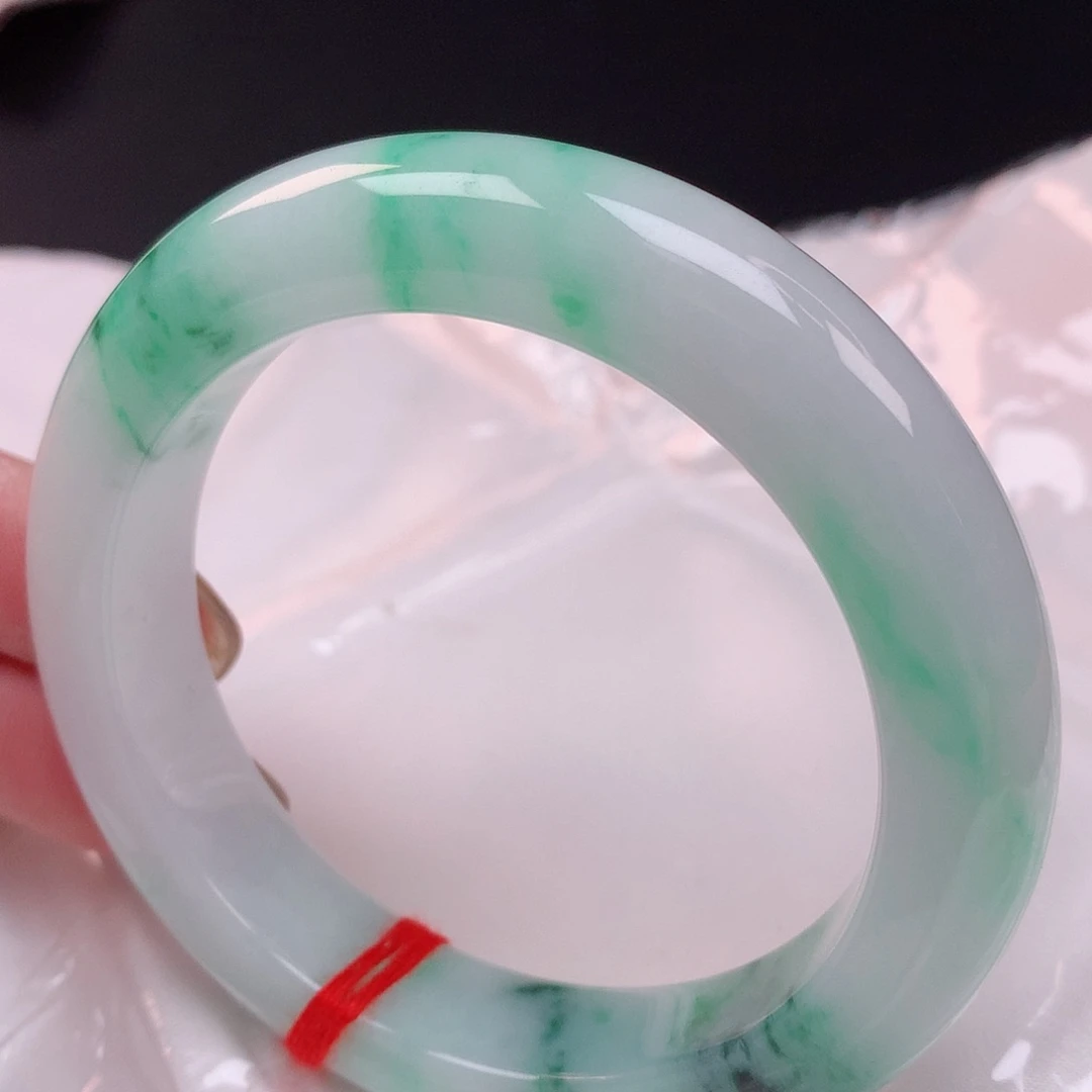 【闪购商品】未镶嵌手镯翡翠56+.