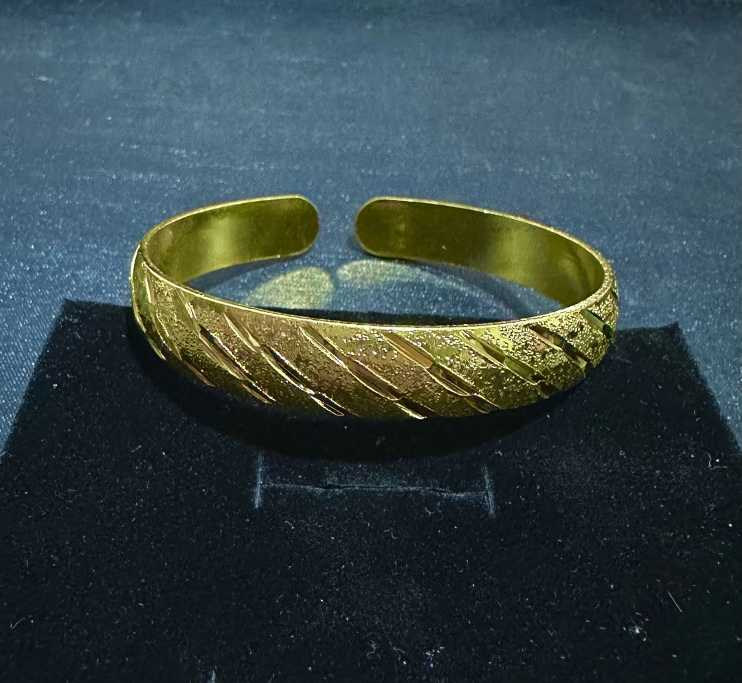 合金手镯 收藏级轻奢时尚设计饰品手镯