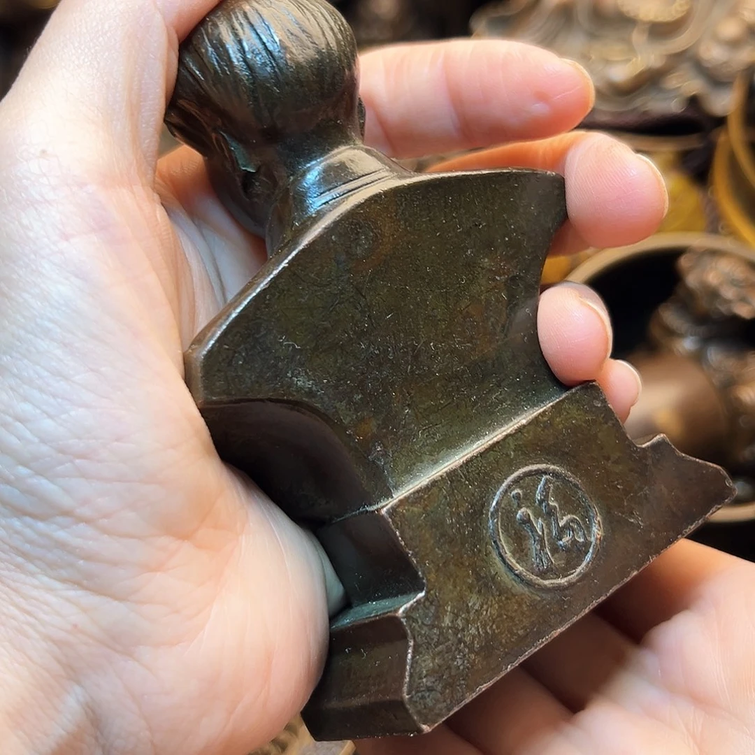 精美铜器工艺品等