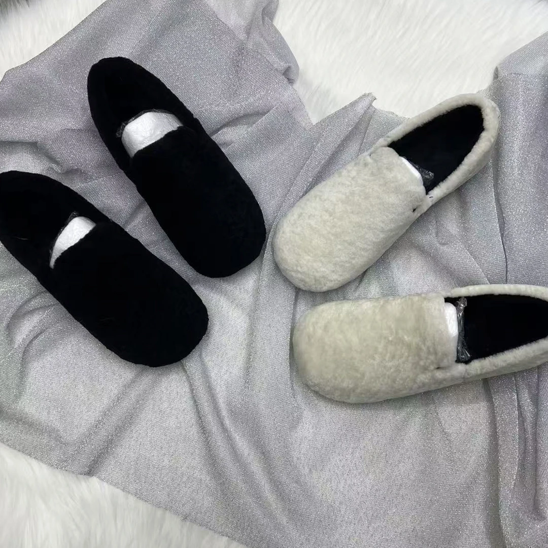 2025潮流风皮毛一体女款秋冬加绒保暖一脚蹬外穿毛毛鞋洋气舒适女
