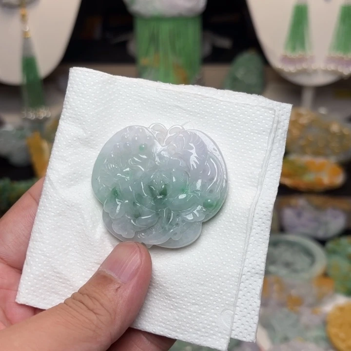颈饰未镶嵌翡翠吊坠