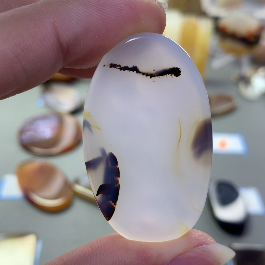 玛瑙/玉髓颈饰未镶嵌