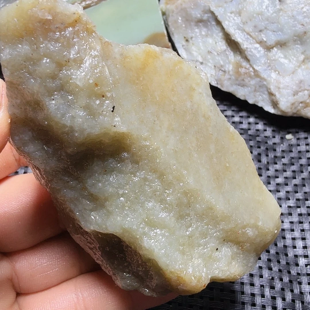 和田玉（糖玉）未镶嵌珠宝半成品