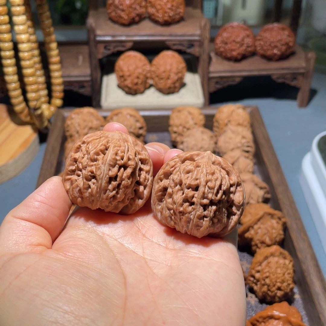 半***斋桃核吊坠四座楼39