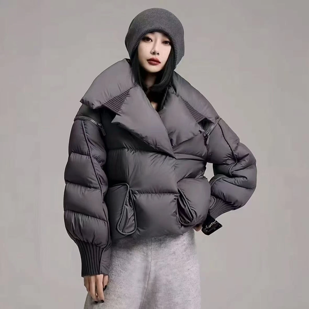 【0001】加厚保暖短款外套 休闲百搭  小个子韩款设计感面包服