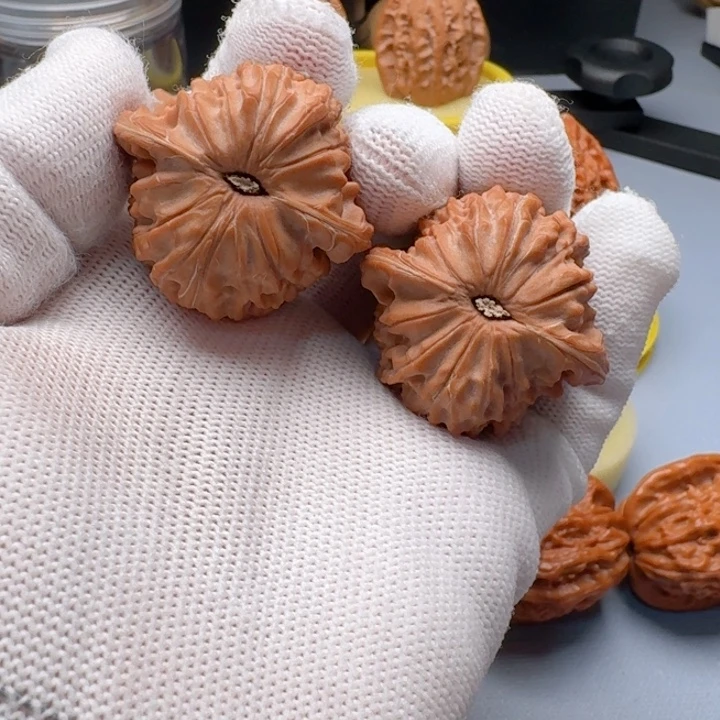 核桃精品山地磨盘文玩