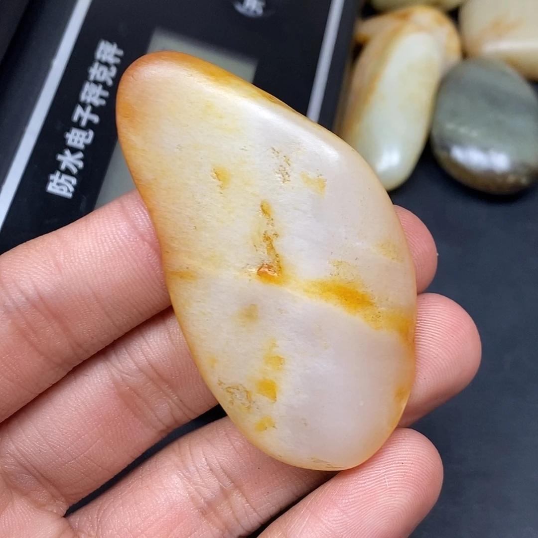 和田玉（糖玉）未镶嵌挂件