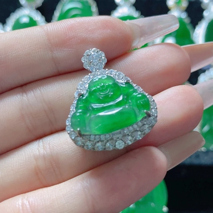 翡翠颈饰未镶嵌                