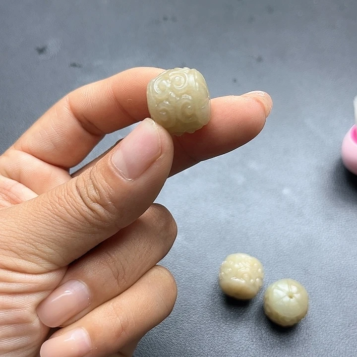 【闪购商品】颈饰未镶嵌和田玉?****⭐