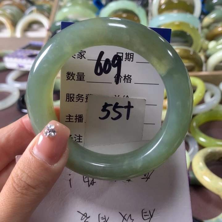 蛇纹石玉未镶嵌手镯609
