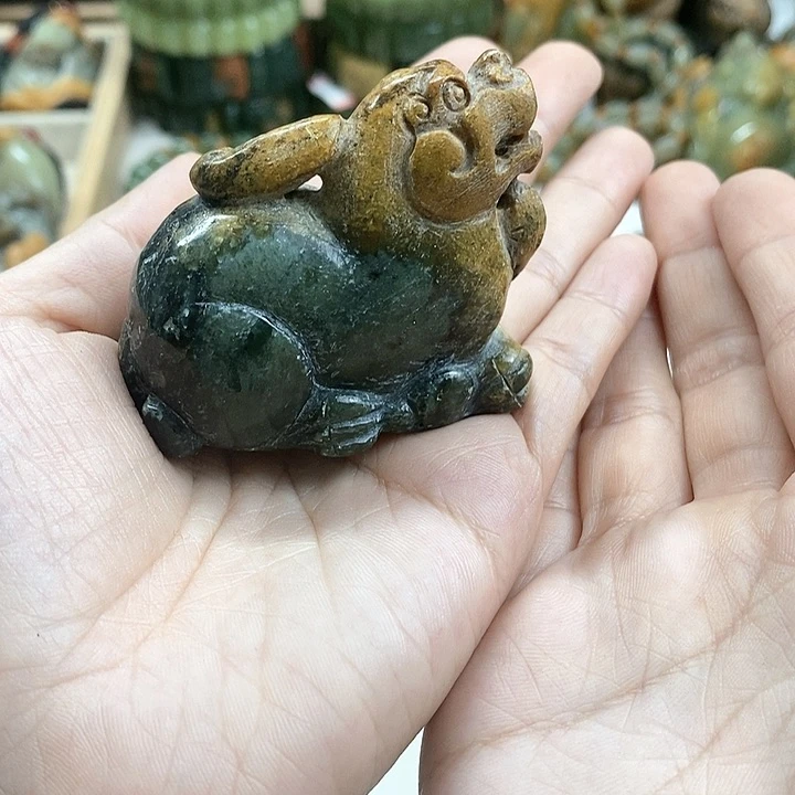 未镶嵌透闪石质玉把件