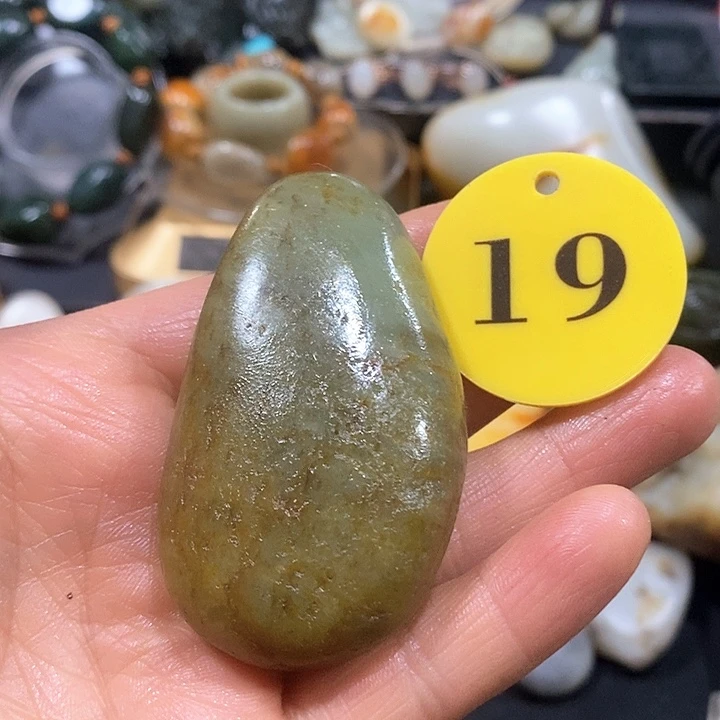 未镶嵌和田玉（糖玉）挂件