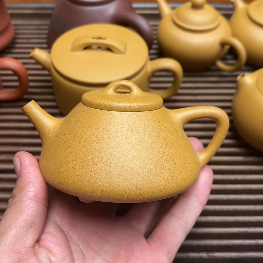 紫砂茶壶黄金段子冶石瓢容量约170毫升