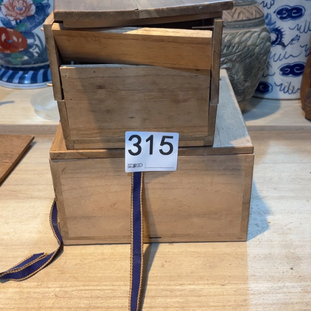 青*在工艺美术品工艺美术品