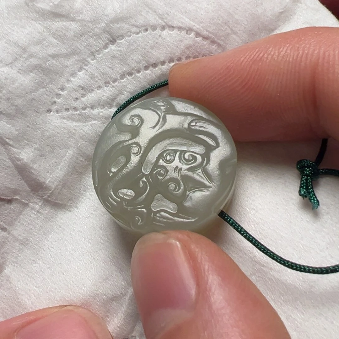 用***2和田玉未镶嵌挂件